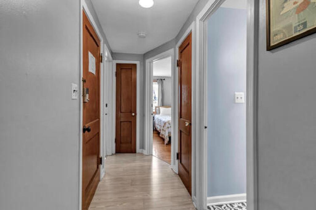 Gorgeous 2 Queen Bedroom Lower Apartment In North Buffalo With Free Driveway Parking Dış mekan fotoğraf